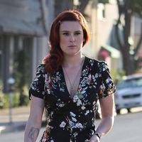 Rumer Willis exits Neil George Salon carrying a garment bag | Picture 111166